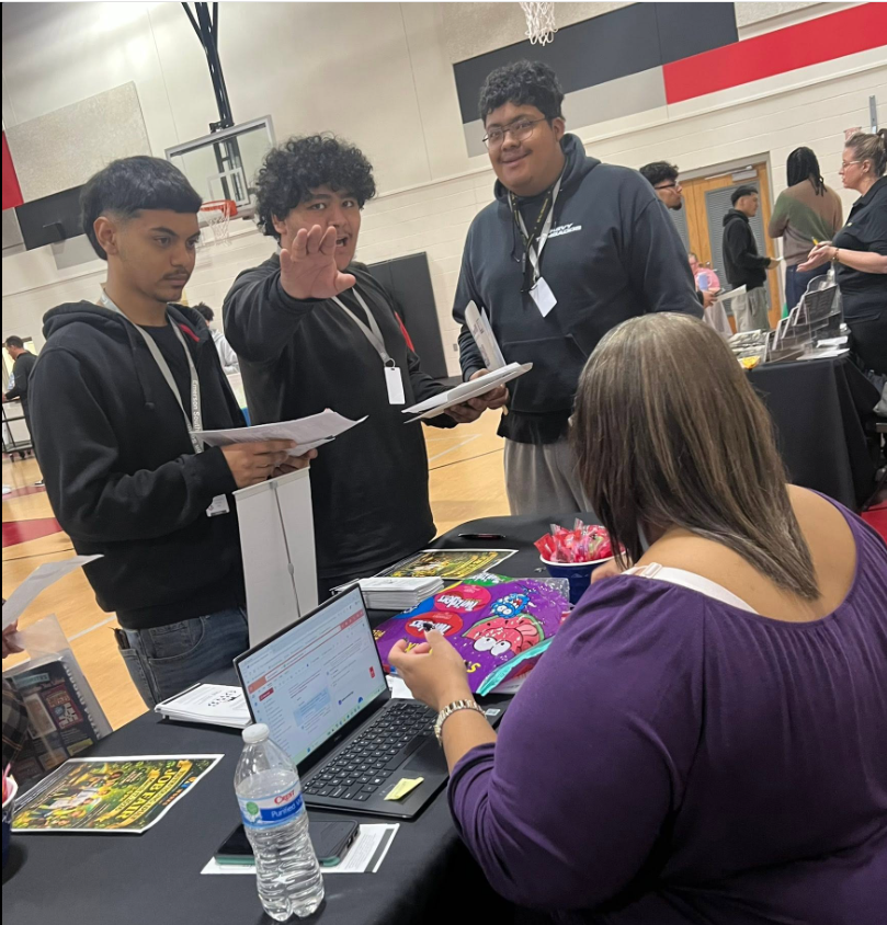 Young people participating in Celda 151 Mind Over Matter programming